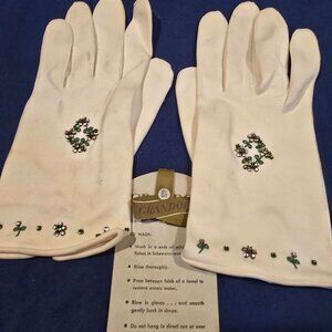 Ladies Ivory Grandoe Rhinestone Kidskin Leather Unlined Gloves 1950s-1960s